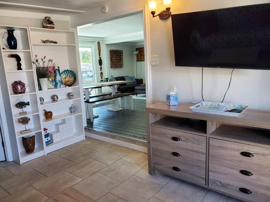Villa 3 Bed, 2 Bath, Waterfront, Dock, Large Driveway à Tavares Extérieur photo