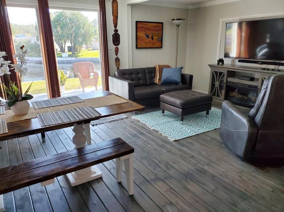 Villa 3 Bed, 2 Bath, Waterfront, Dock, Large Driveway à Tavares Extérieur photo