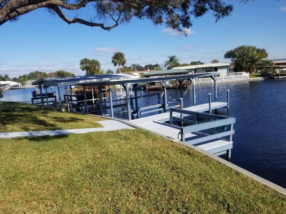 Villa 3 Bed, 2 Bath, Waterfront, Dock, Large Driveway à Tavares Extérieur photo