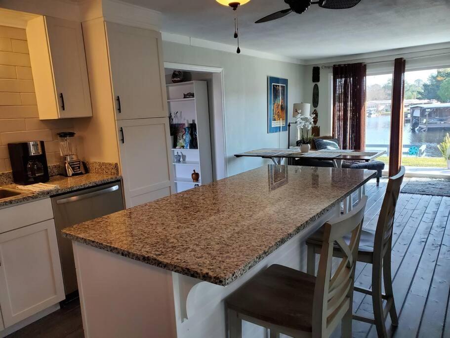 Villa 3 Bed, 2 Bath, Waterfront, Dock, Large Driveway à Tavares Extérieur photo