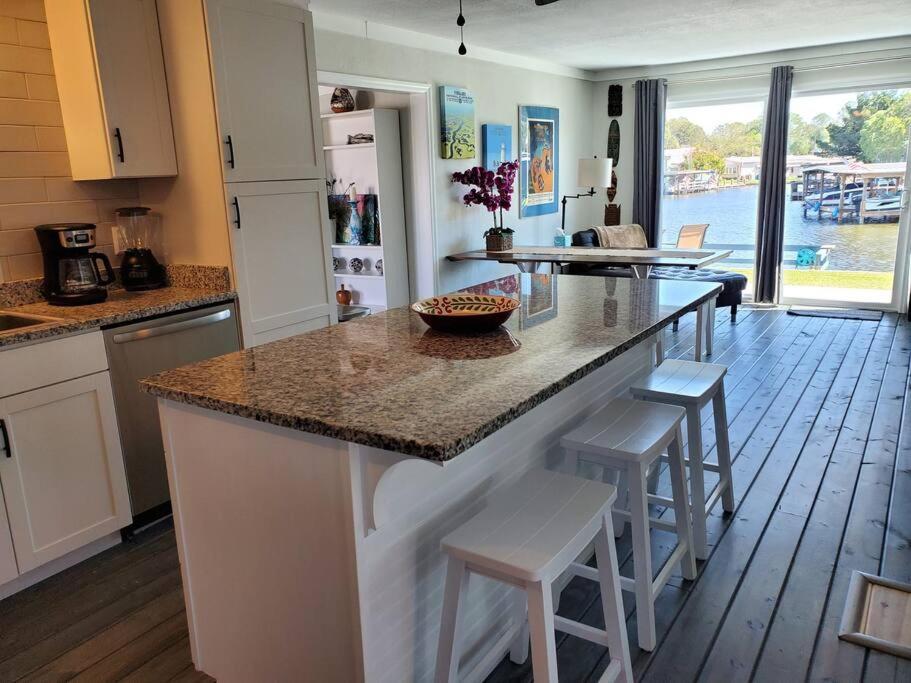 Villa 3 Bed, 2 Bath, Waterfront, Dock, Large Driveway à Tavares Extérieur photo