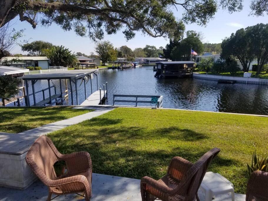 Villa 3 Bed, 2 Bath, Waterfront, Dock, Large Driveway à Tavares Extérieur photo