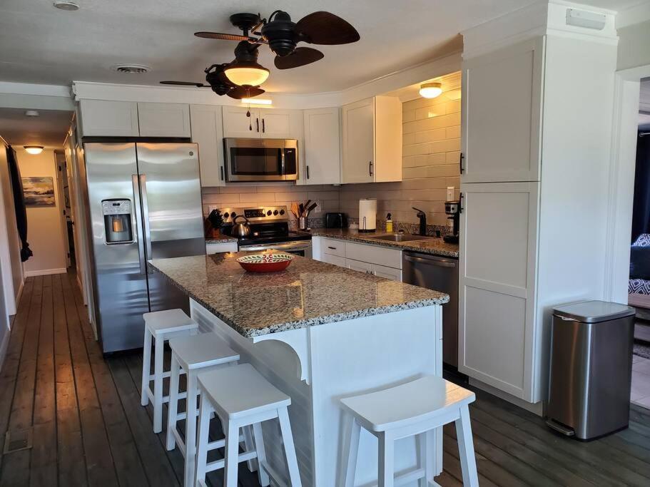Villa 3 Bed, 2 Bath, Waterfront, Dock, Large Driveway à Tavares Extérieur photo